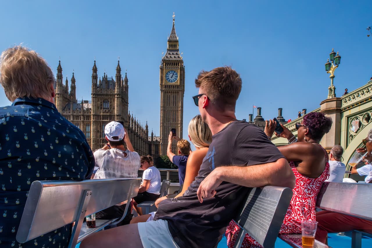 Thames River Sightseeing Cruise - image 9