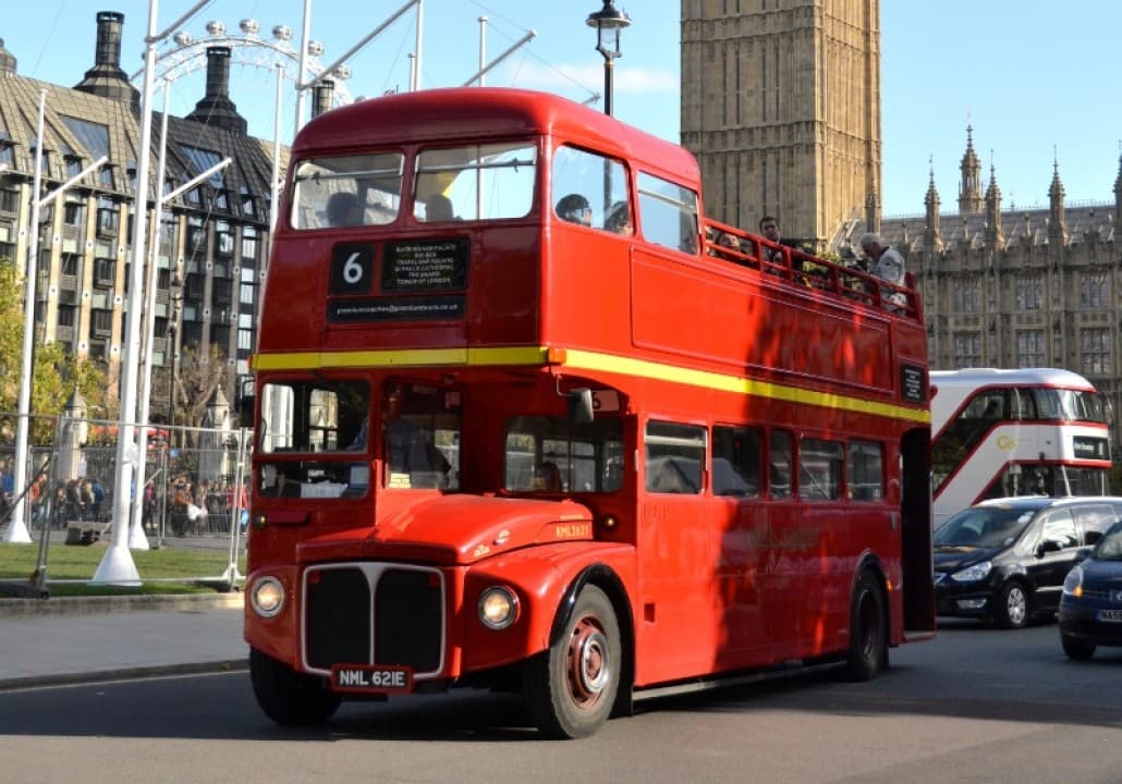 Open Top Vintage Bus Tour and River Thames Cruise - image 2