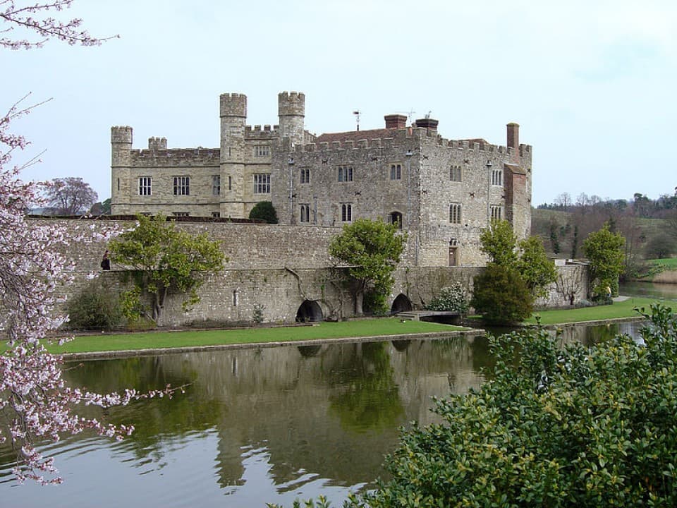 Leeds Castle, Canterbury, Dover and Greenwich Tour - image 5