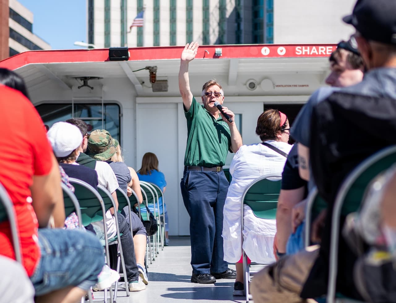 Circle Line "Statue of Liberty Midtown NYC" Cruise (1 hour): Reserved Straight-to-Board Ticket - image 5