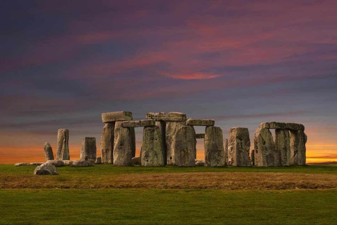 Stonehenge Tour from London - image 2