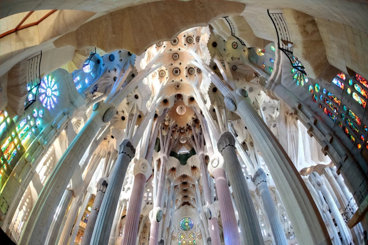 Sagrada Familia Skip-the-Line Guided Tour - image 2
