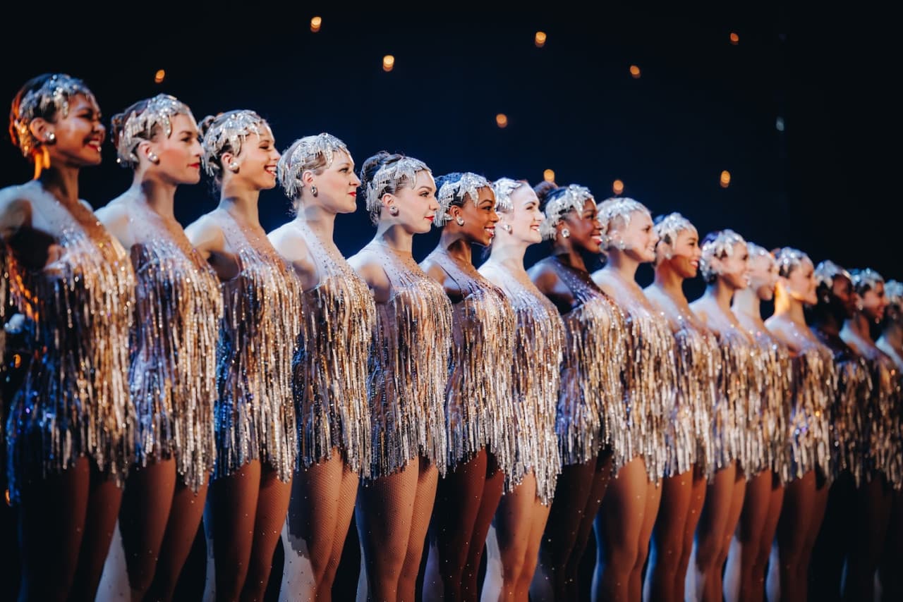 Radio City Music Hall Christmas Spectacular Show Starring the Rockettes Tickets - image 3