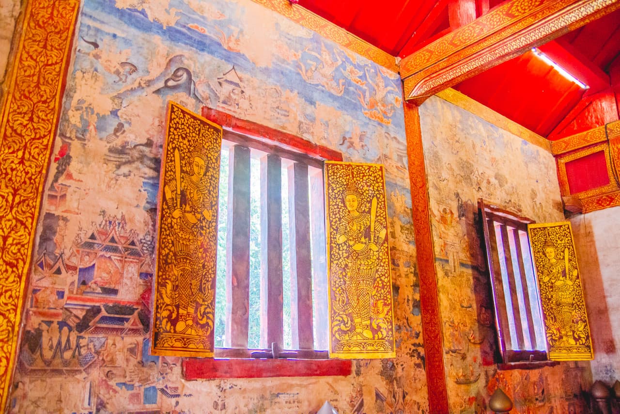Chiang Mai Old City and Temples Walking Tour - image 10