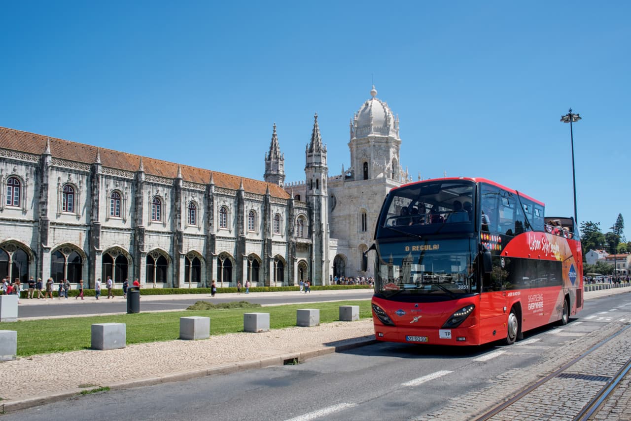 Lisbon Hop-on Hop-off Bus Tour - image 2
