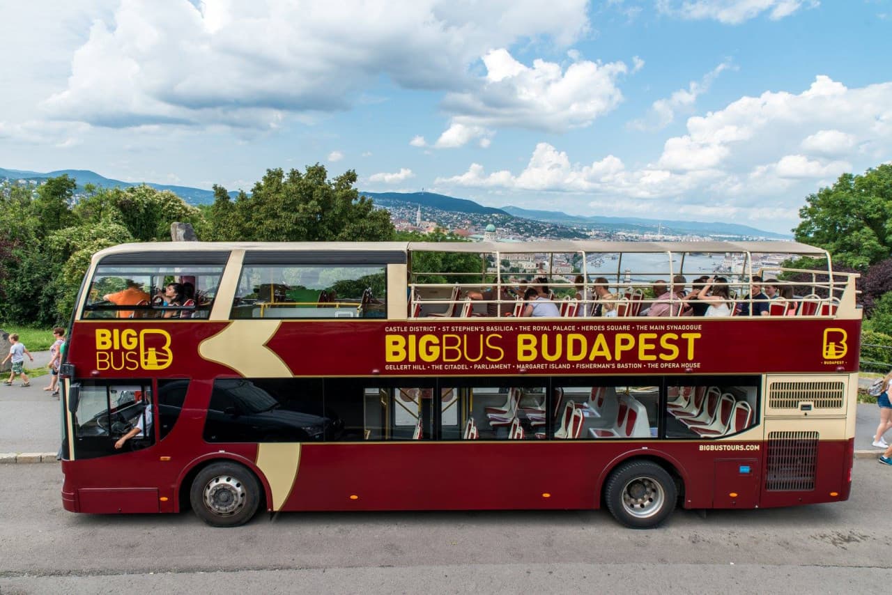 Big Bus Budapest Hop-on Hop-off Bus Tour - image 4