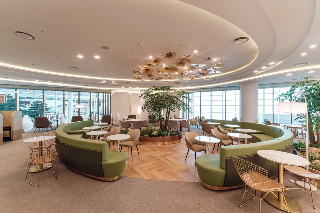 Plaza Premium Lounge - Incheon International Airport - image 14