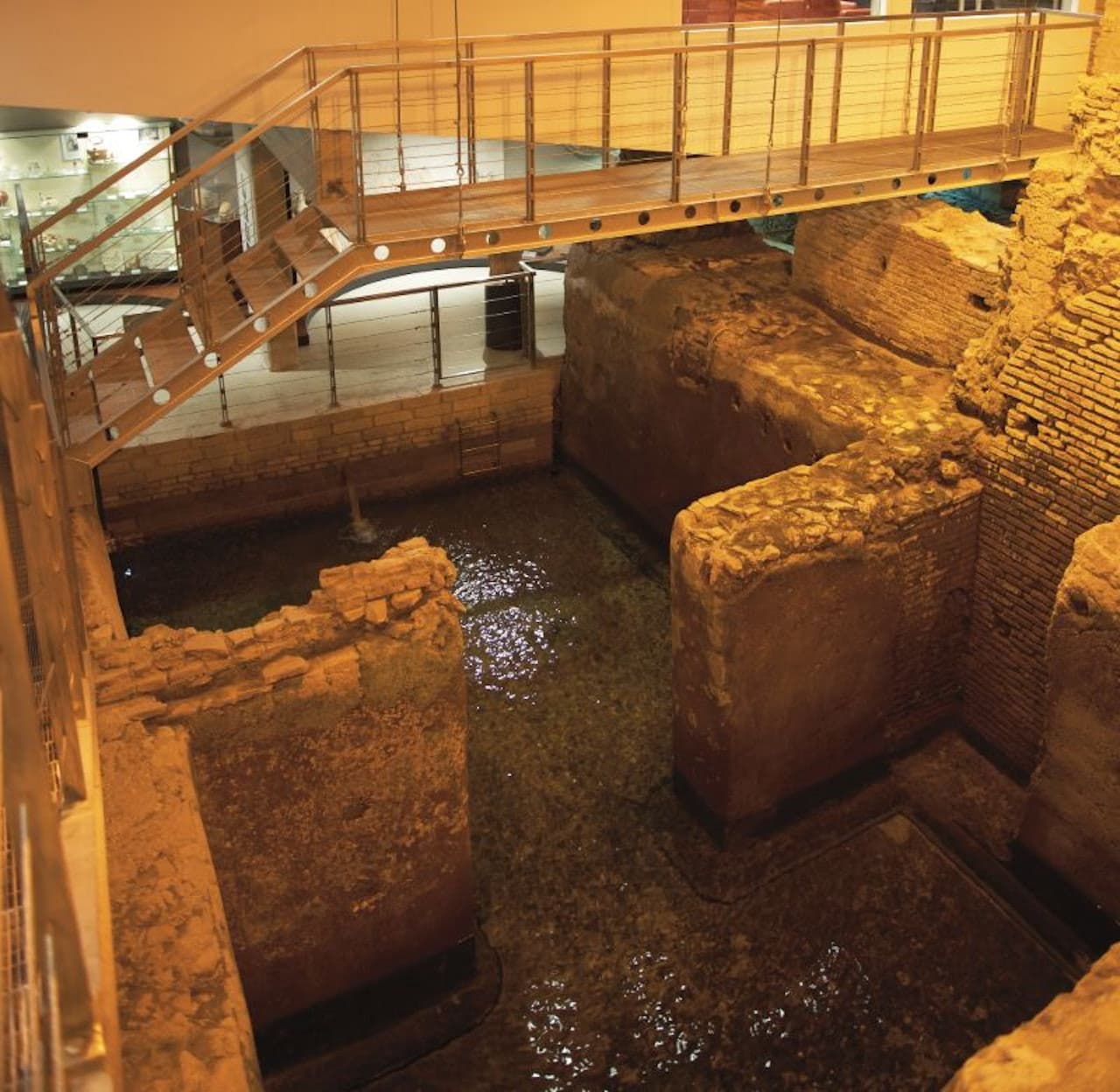 Trevi District Underground: Small Aqueduct Domus - image 3