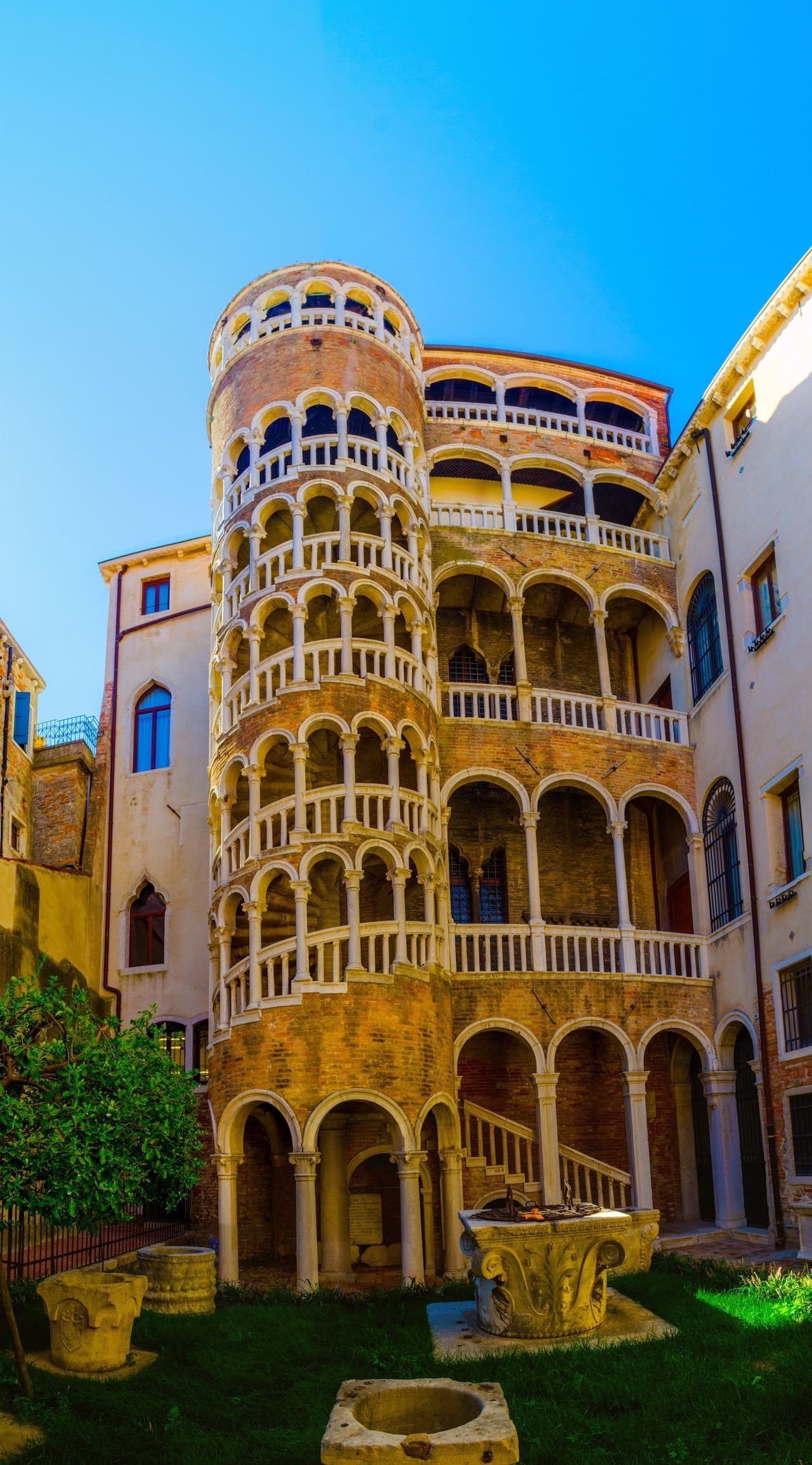 Scala Contarini del Bovolo - image 6