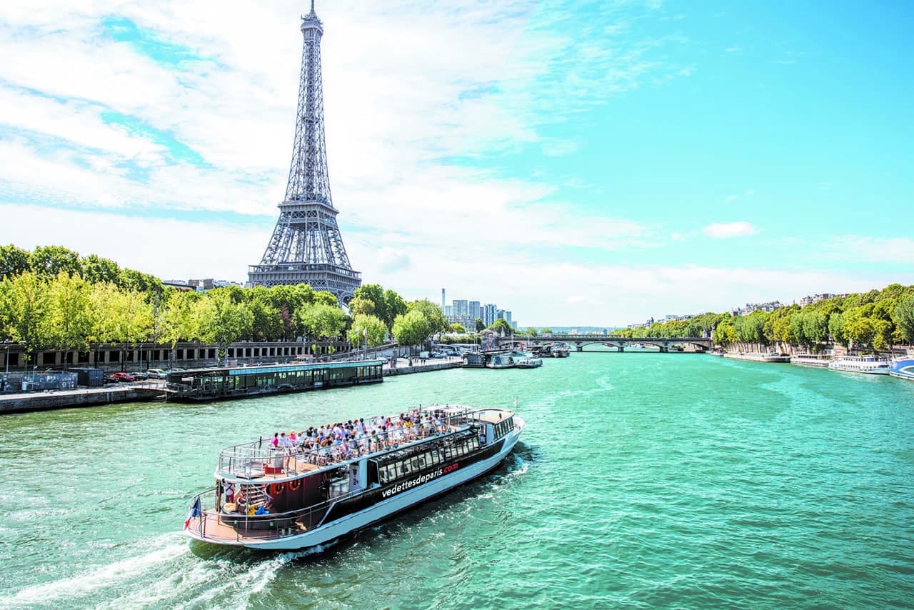 Seine River Cruise by Vedettes De Paris - image 5