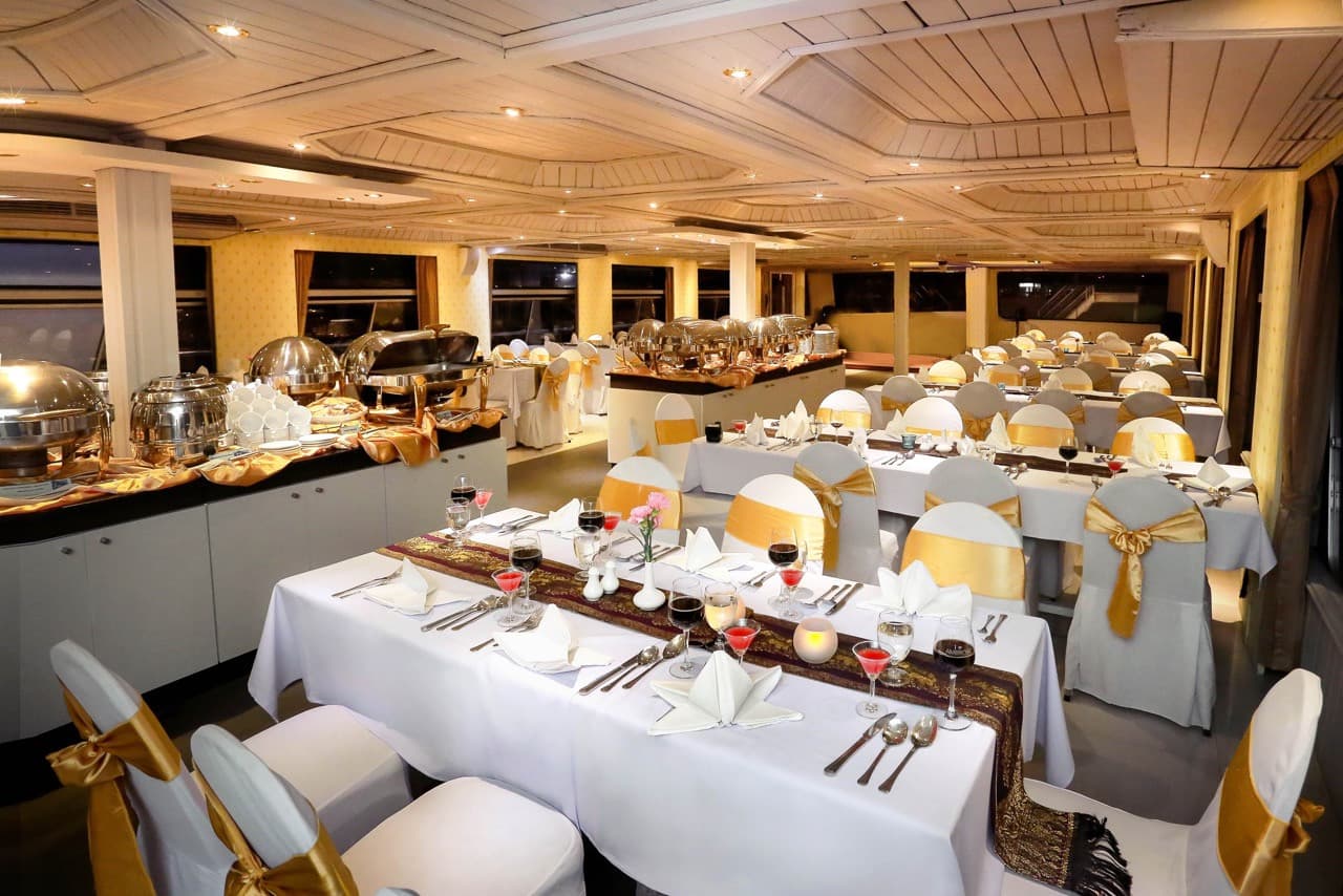 Chao Phraya Dinner Cruise aboard River Star Princess - image 10