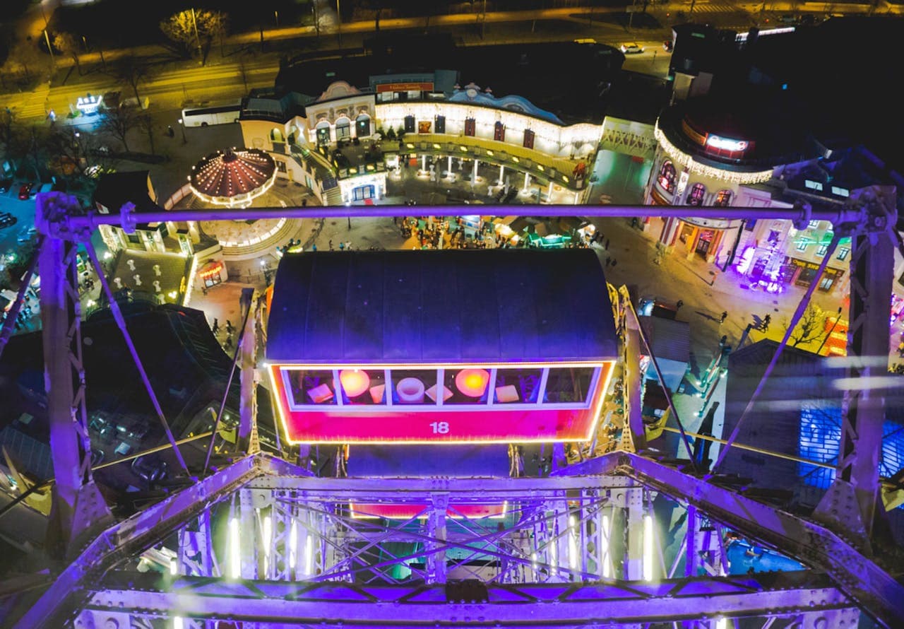 Vienna's Giant Ferris Wheel - image 5