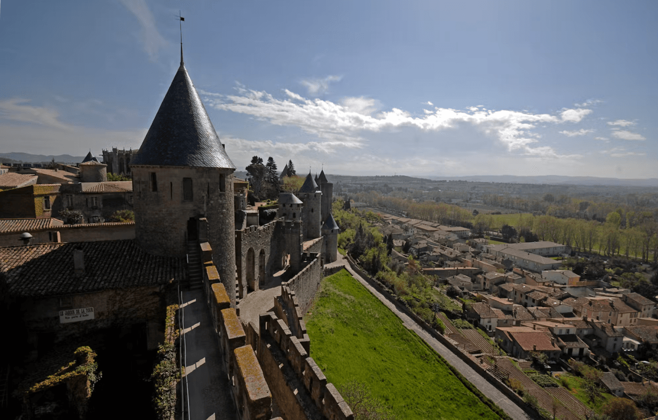 Cite de Carcassonne: Castle + Ramparts + Museum - image 4