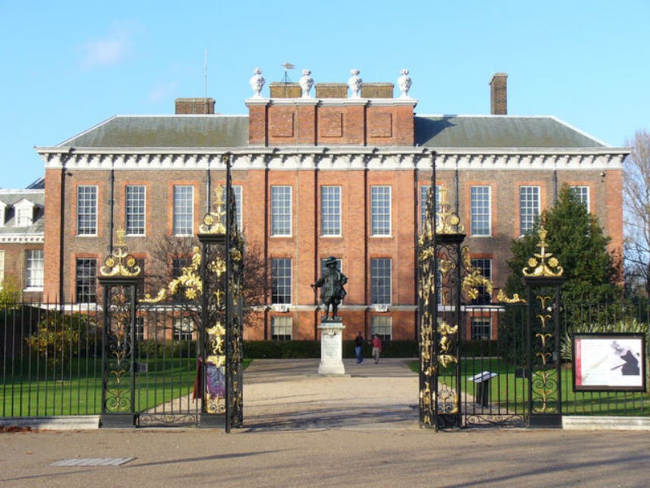 Entrada al Palacio de Kensington - imagen 2