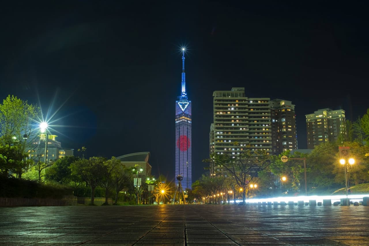 Fukuoka Tower Observation Deck - image 7