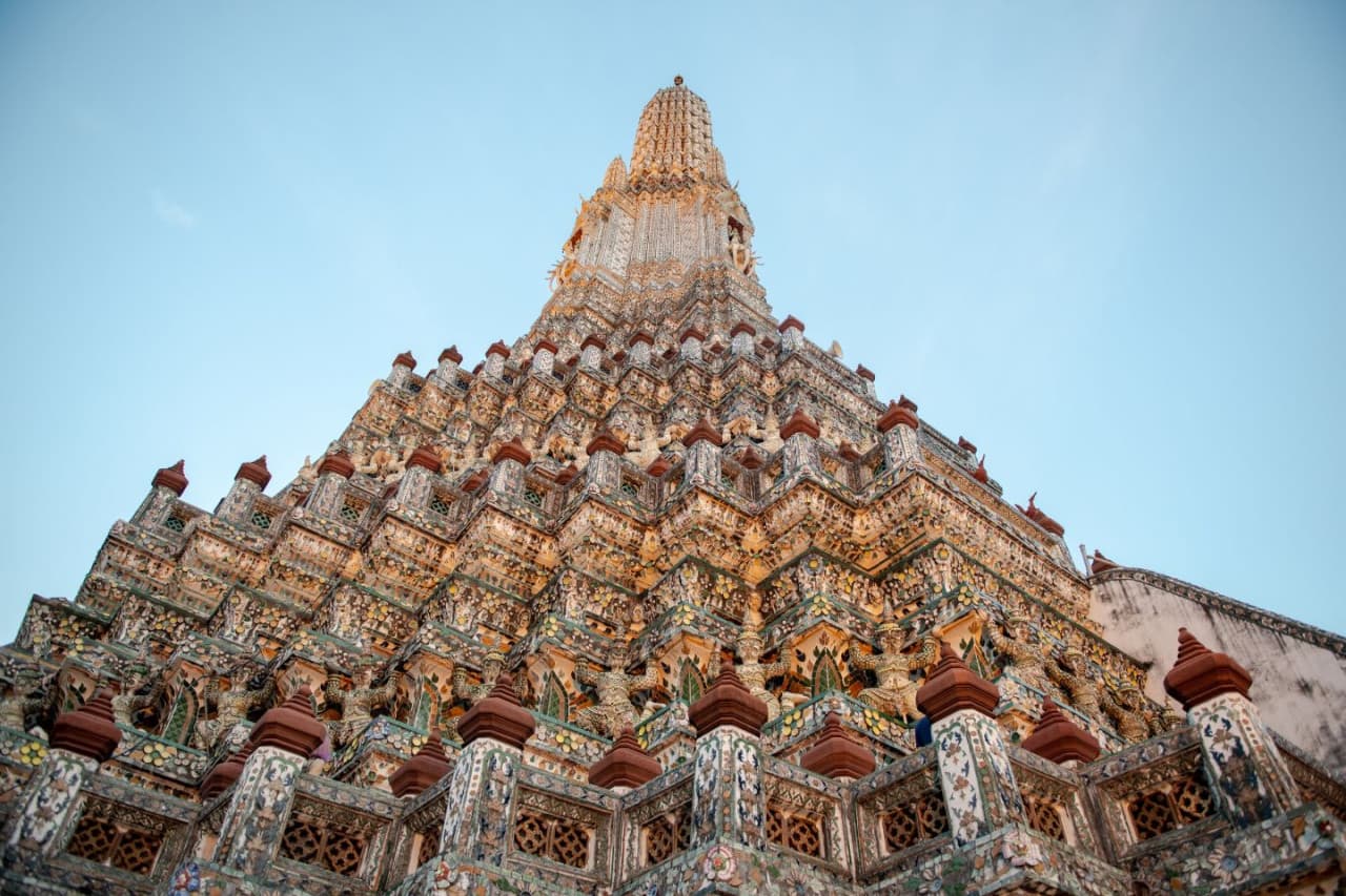 Wat Pho and Wat Arun Walking Tour - image 3