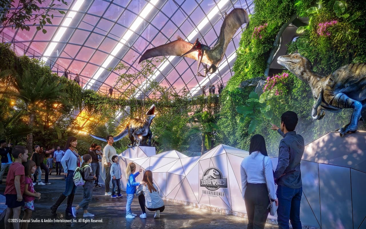 COMBO: Gardens by the Bay - Double Conservatories + Floral Fantasy Ticket - image 2