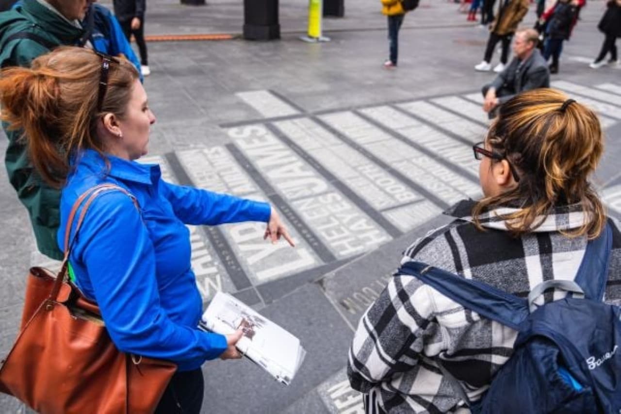 New York Broadway Walking Tour with Studio Visit - image 6