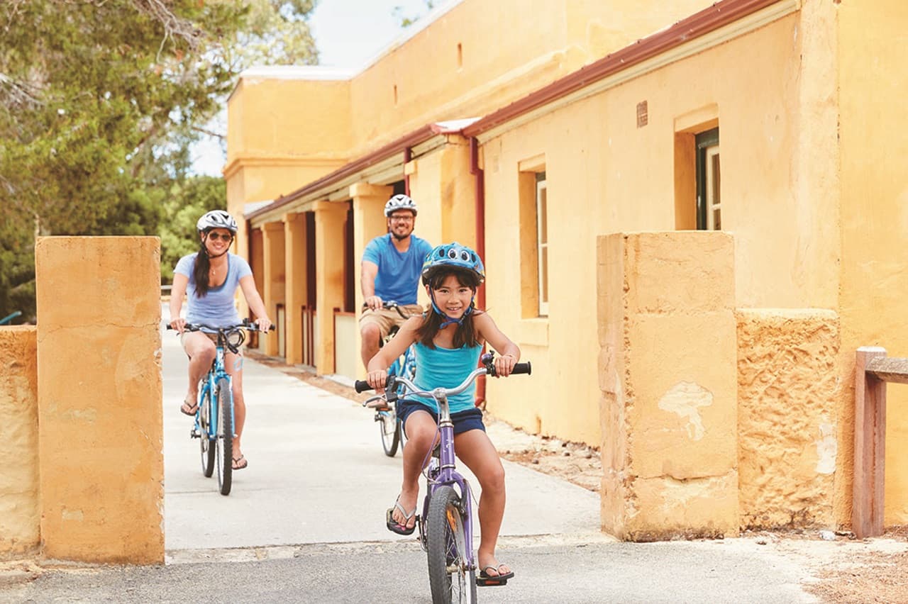 Round Trip SeaLink Ferry Transfer to Rottnest Island with Bike Hire - imagen 7