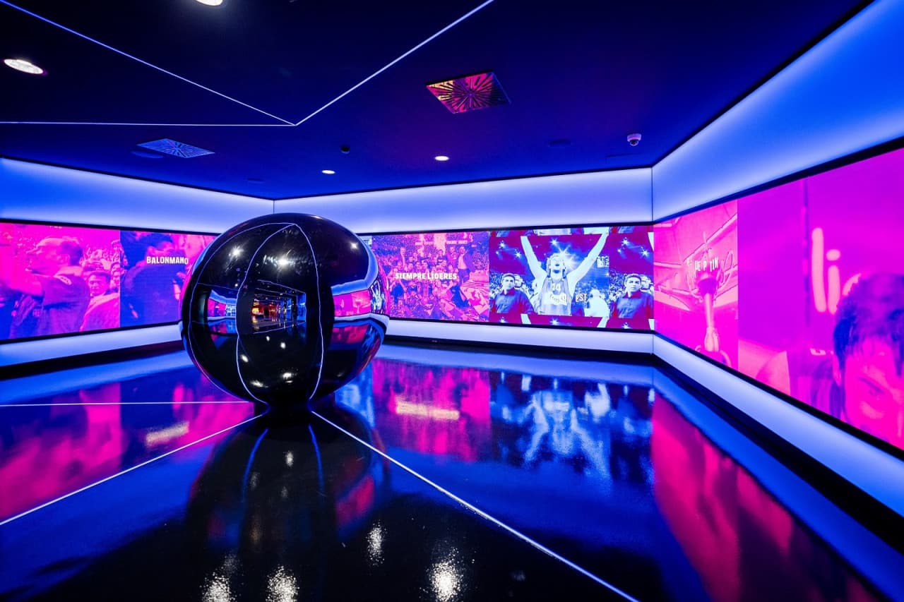 FC Barcelona Museum Guided Tour - image 5
