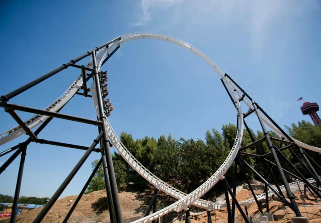 Six Flags Magic Mountain Ticket - image 5