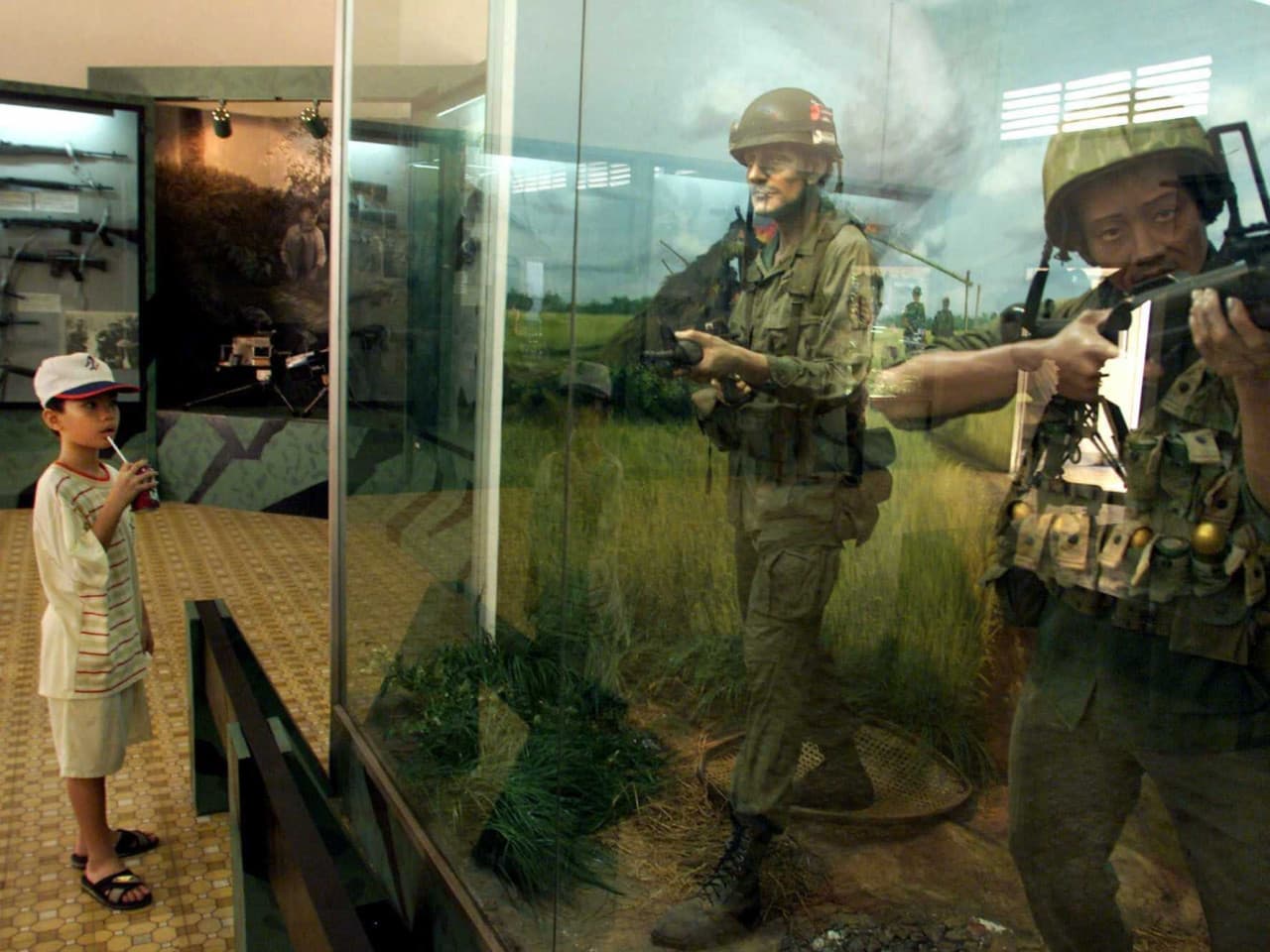 Ho Chi Minh Full-Day Tour: Independence Palace, War Remnants Museum, Water Bus Ride on Saigon River - image 4