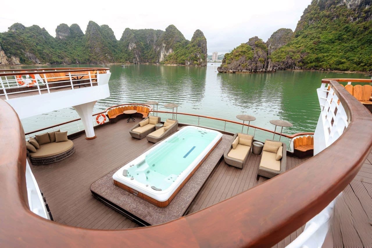 Crucero premium por la bahía de Halong a bordo de Ambassador Cruise - imagen 6