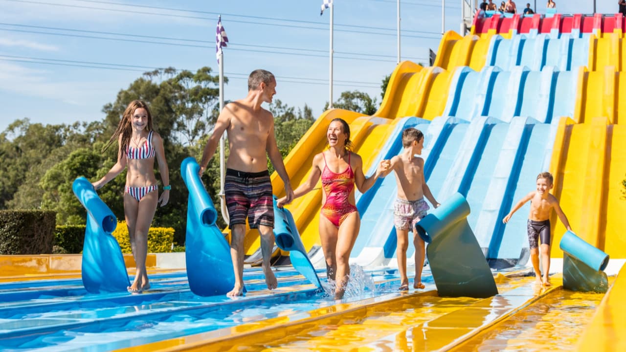 Gold Coast Warner Bros. Movie World, Sea World, Paradise Country and Wet'n'Wild Multiday Pass - image 20