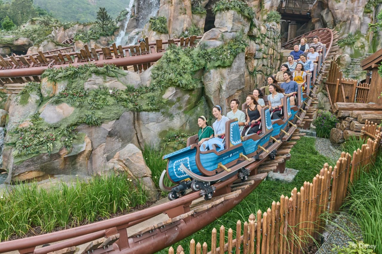 Hong Kong Disneyland Park Ticket - image 34