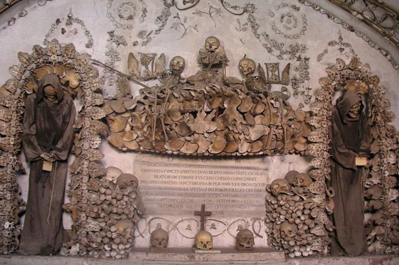 Capuchin Crypt: Guided Tour - image 6