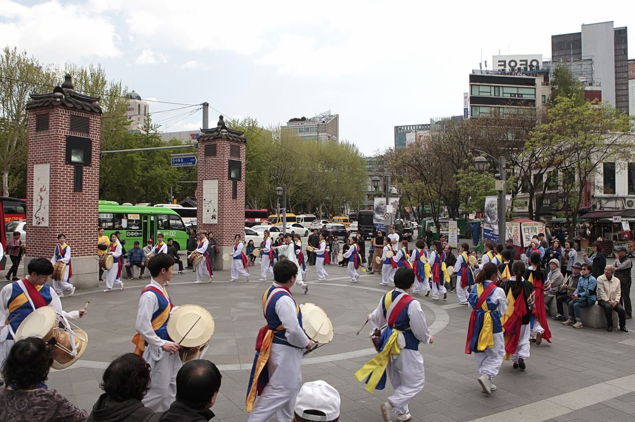 Dongdaemun Hop-on Hop-off Bus Tour by Yellow Balloon City Bus - 이미지 7
