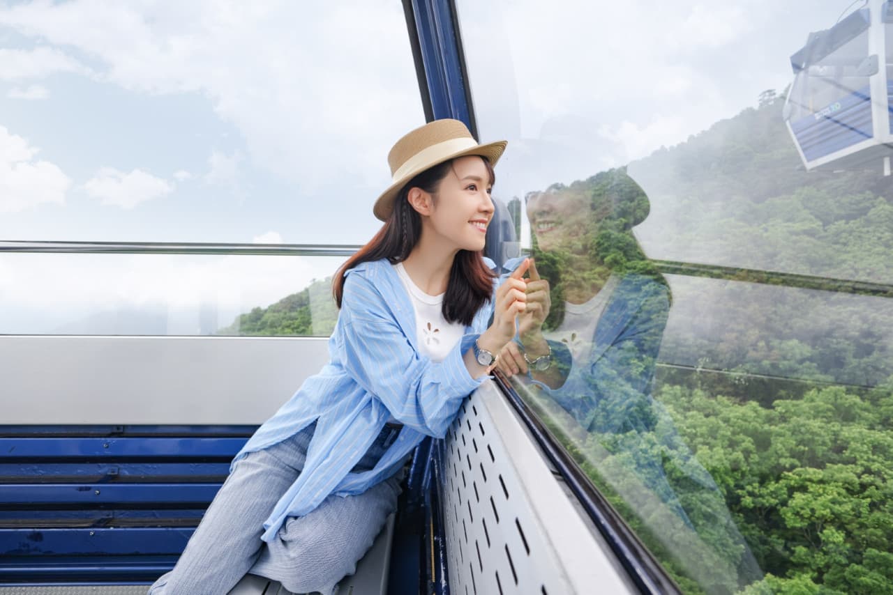 Ngong Ping 360 Cable Car Ticket - image 4