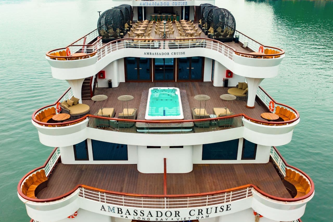 Crucero premium por la bahía de Halong a bordo de Ambassador Cruise - imagen 7