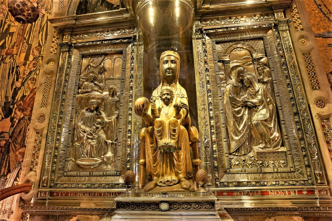 Montserrat Morning Tour with Black Madonna Priority Access - image 4