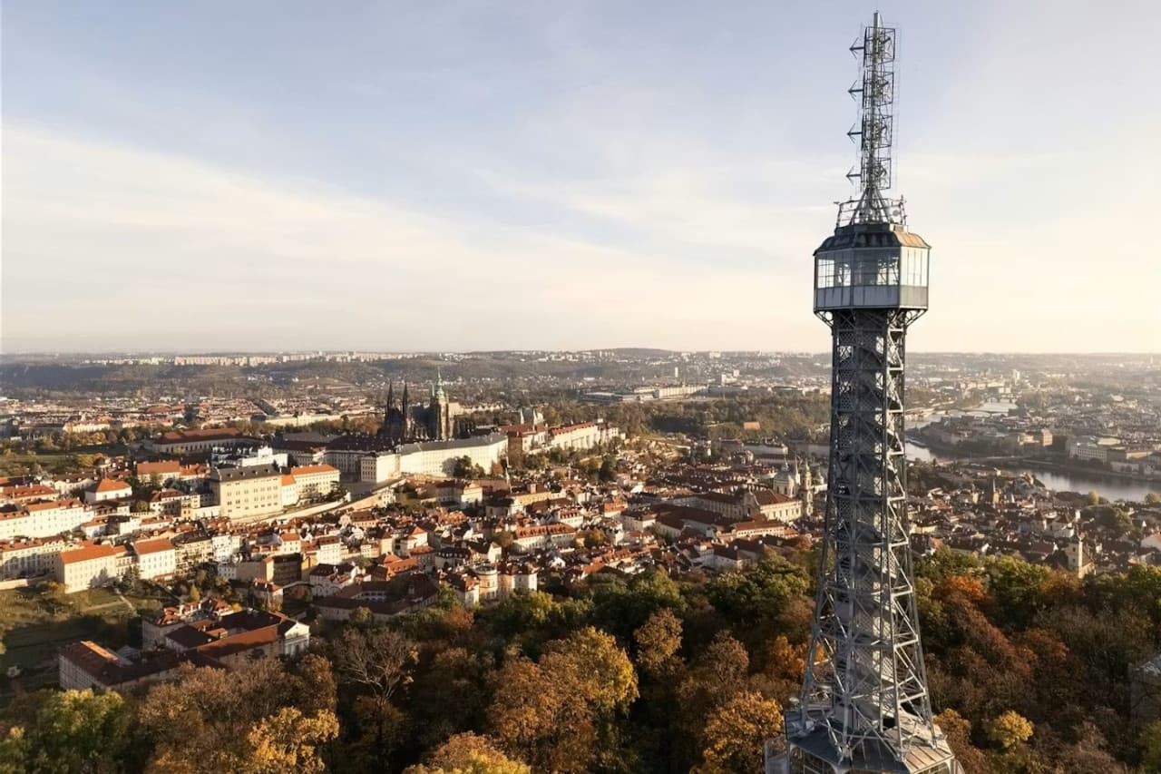 Petřín Tower & Mirror Maze Ticket - main image