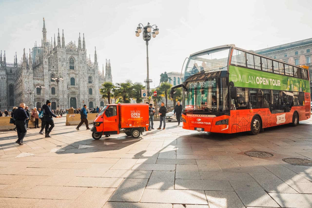 Milan Open Tour Hop-On Hop-Off Bus Tour - image 3