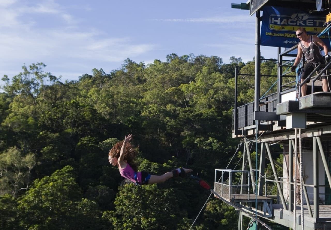 Skypark Cairns by AJ Hackett - Bungy Jump - imagen 3