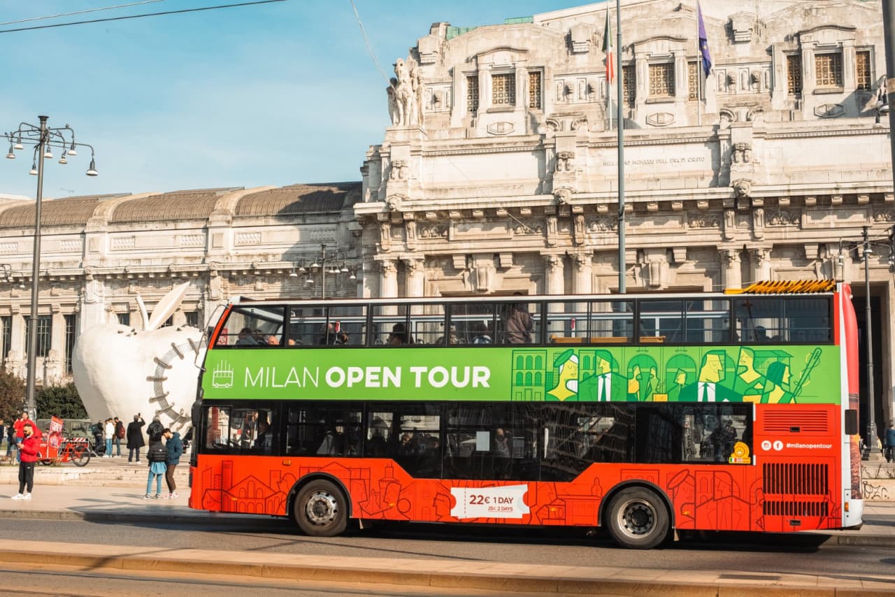 Milan Open Tour Hop-On Hop-Off Bus Tour - image 7