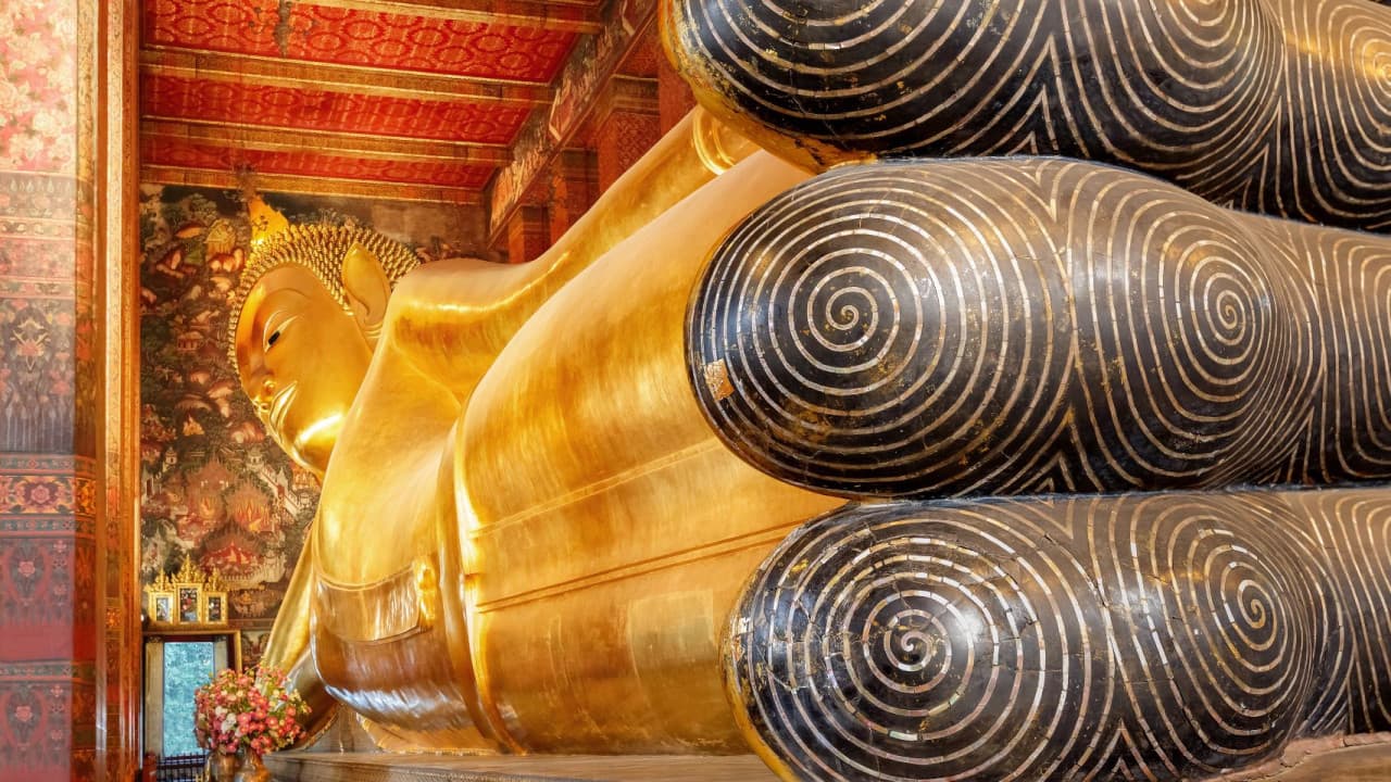 Wat Pho and Wat Arun Walking Tour - image 2