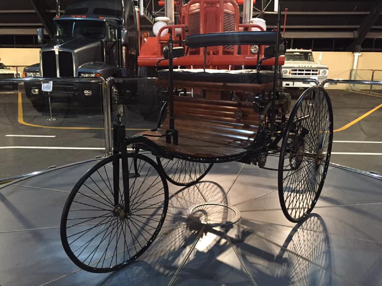 Emirates National Auto Museum - image 9