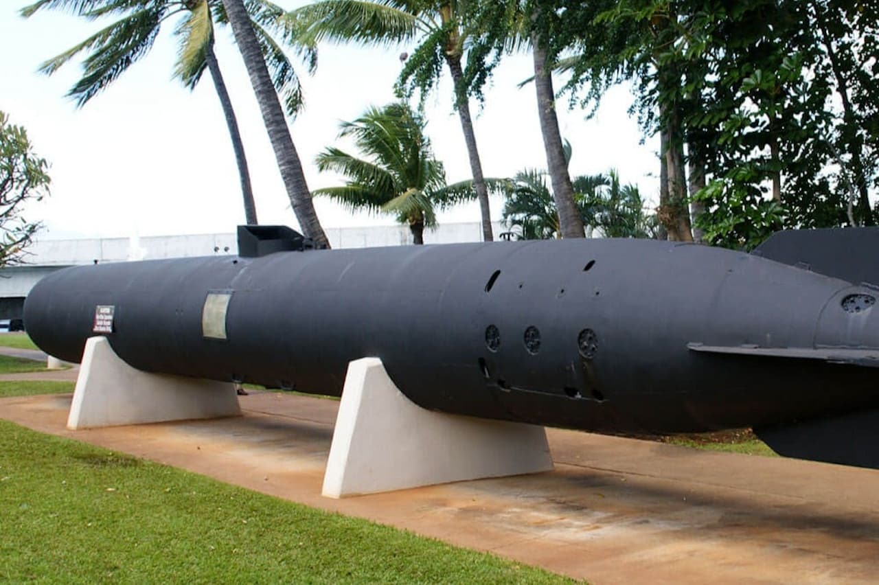 Passport to Pearl Harbour - image 8