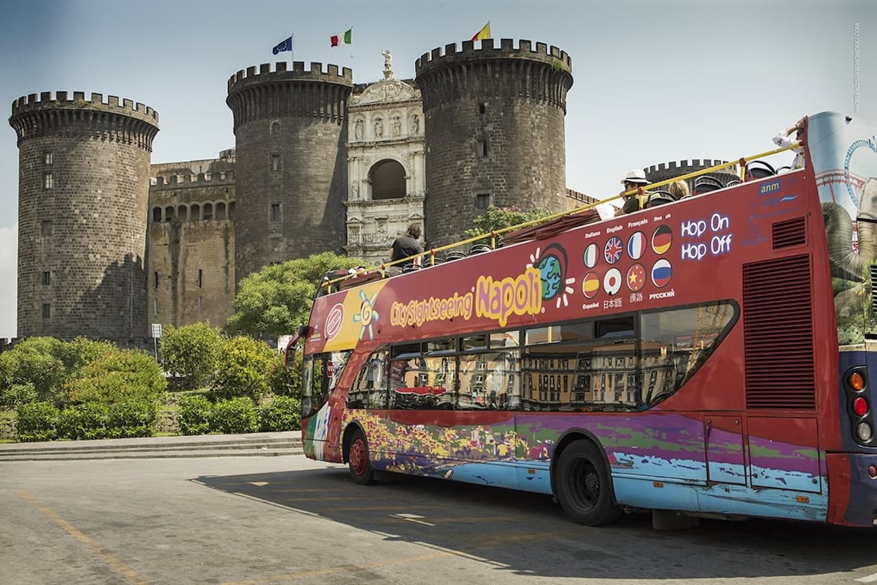 Tour en autobús Hop-on Hop-off de City Sightseeing Nápoles - imagen 5