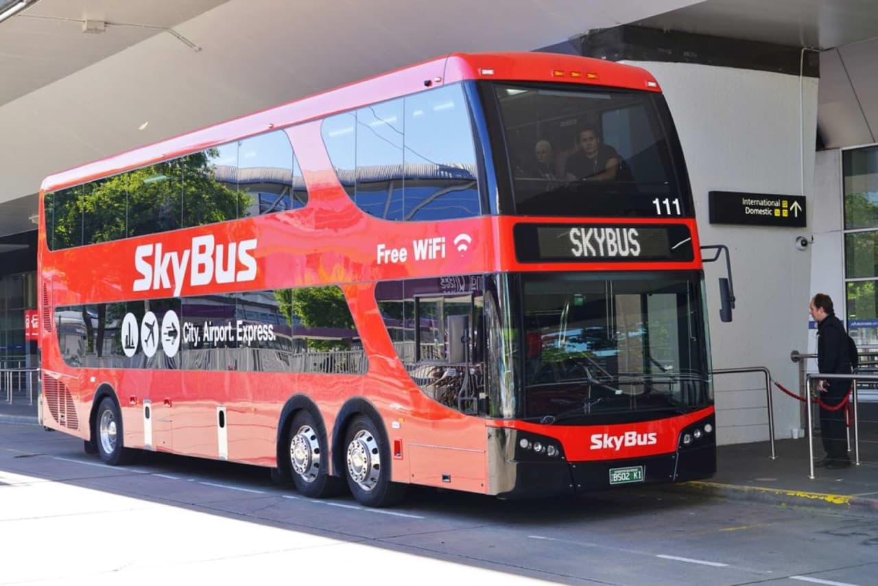 Traslado SkyBus Melbourne City Express entre el aeropuerto y la ciudad - imagen principal