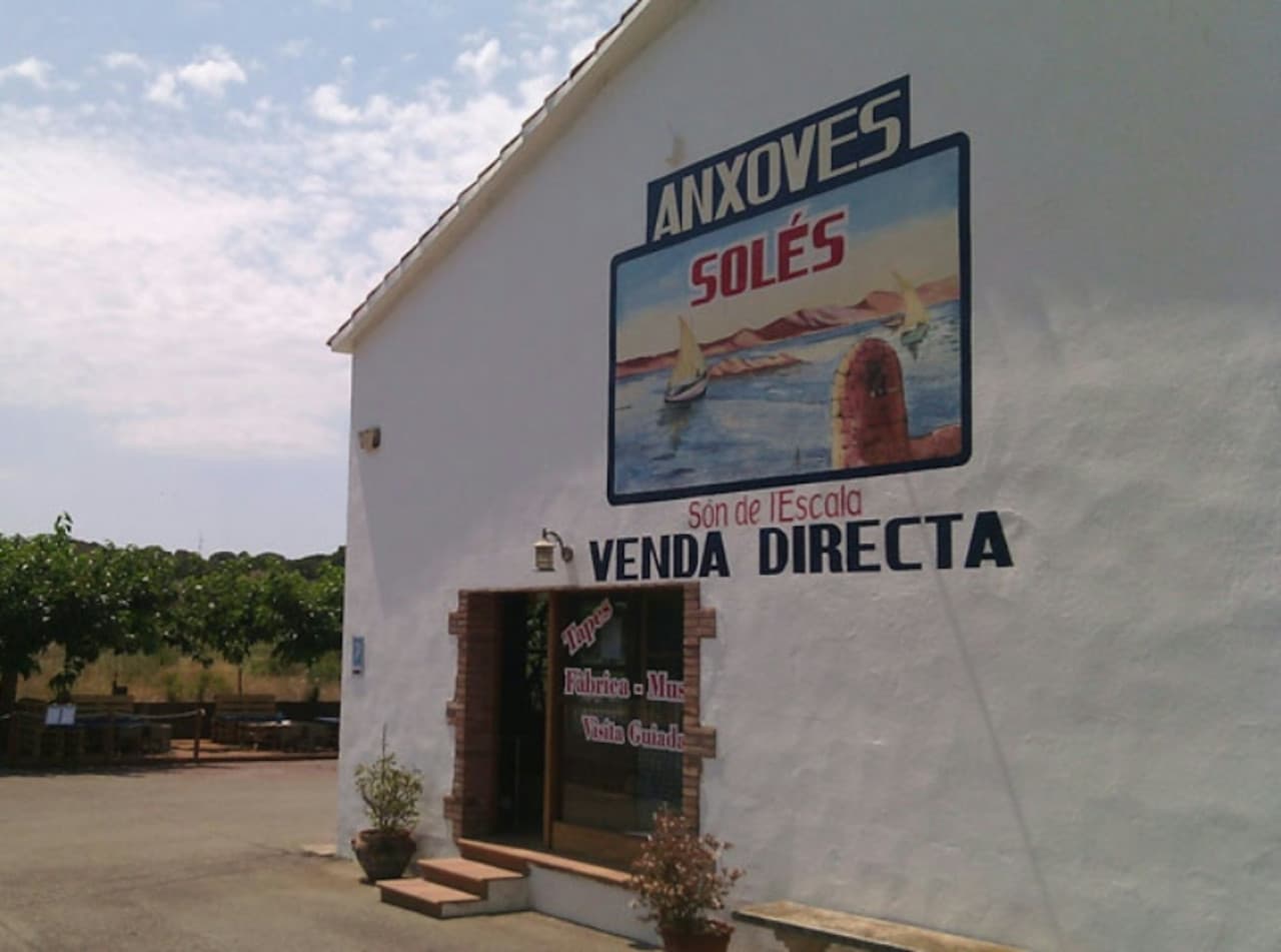 Entrada para la Fábrica-Museo de Anchoas Solés - imagen principal