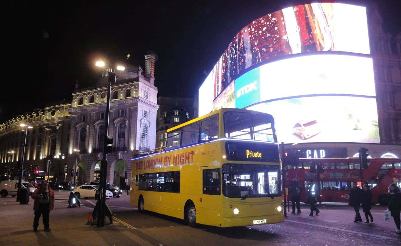 See London by Night - image 2