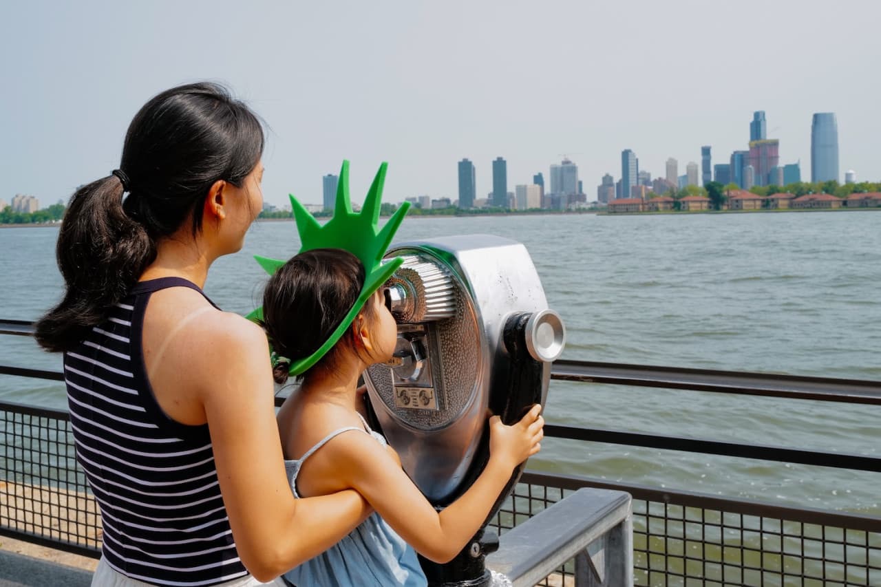 Official Statue of Liberty & Ellis Island Admission Ticket + Roundtrip Ferry by Statue City Cruises - image 8