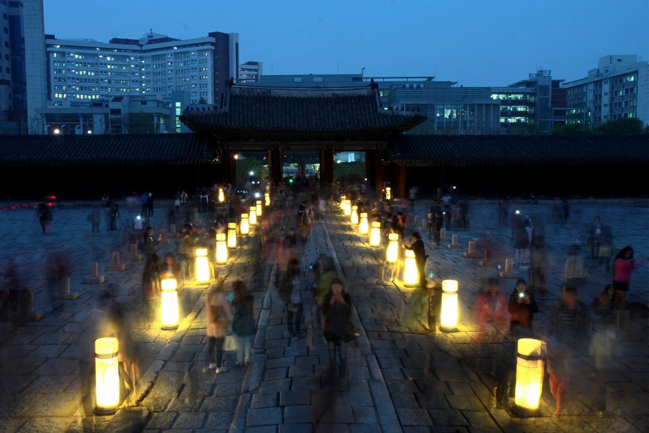 Dongdaemun Hop-on Hop-off Bus Tour by Yellow Balloon City Bus - image 12
