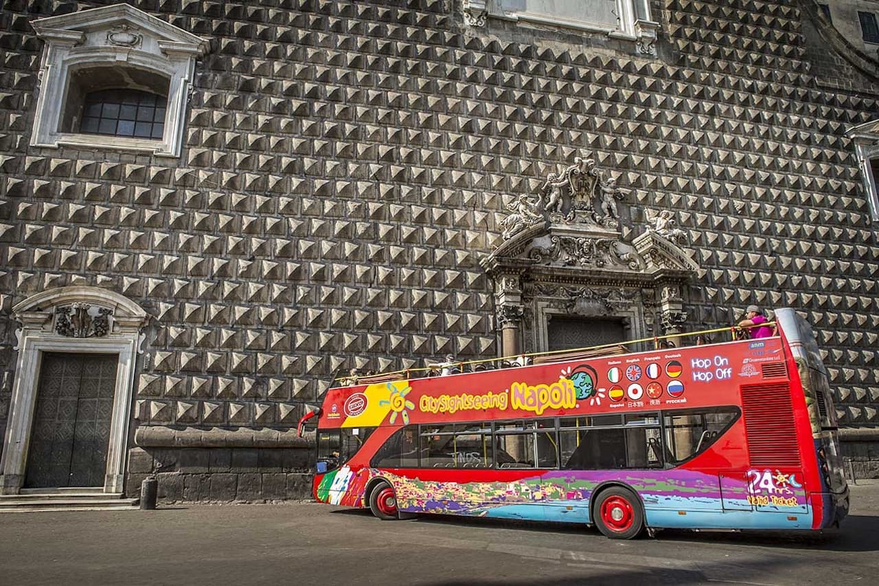 Tour en autobús Hop-on Hop-off de City Sightseeing Nápoles - imagen 4