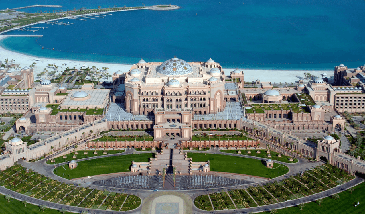 Abu Dhabi Full-Day Tour from Dubai: Sheikh Zayed Mosque, Emirates Palace, Corniche - image 4