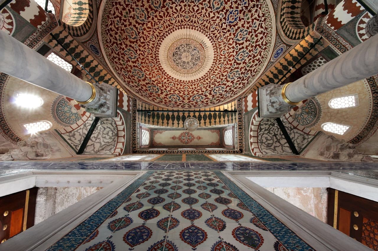 Topkapi Palace Ticket: Skip-the-Line + Audio Guide - image 2